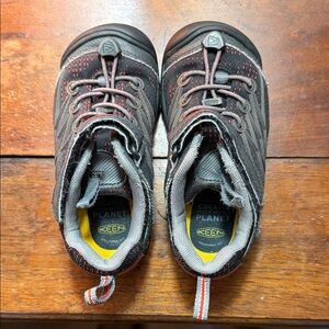 Keen Kids Sneakers size 10 - Black and Red
